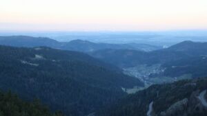 Dieses Bild zeigt eine Webcam-Aufnahme vom Achertal, aufgenommen am Montag, den 02.03.2026 um 07:20 Uhr. Die Temperatur betrug 4.9°C.