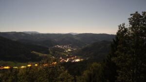 Dieses Bild zeigt eine Webcam-Aufnahme vom Achertal, aufgenommen am Samstag, den 26.09.2026 um 02:30 Uhr. Die Temperatur betrug 16.1°C.