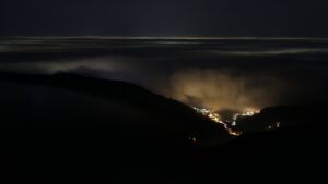 Dieses Bild zeigt eine Webcam-Aufnahme vom Achertal, aufgenommen am Dienstag, den 23.12.2025 um 06:10 Uhr. Die Temperatur betrug 5.4°C.