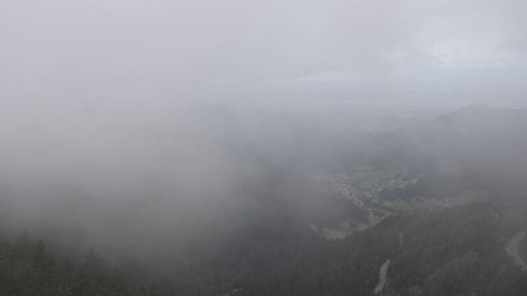 Dieses Bild zeigt eine Webcam-Aufnahme vom Achertal, aufgenommen am Sonntag, den 21.09.2025 um 09:30 Uhr. Die Temperatur betrug 11.9°C.