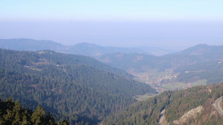 Dieses Bild zeigt eine Webcam-Aufnahme vom Achertal, aufgenommen am Donnerstag, den 19.03.2026 um 08:40 Uhr. Die Temperatur betrug 3.2°C.