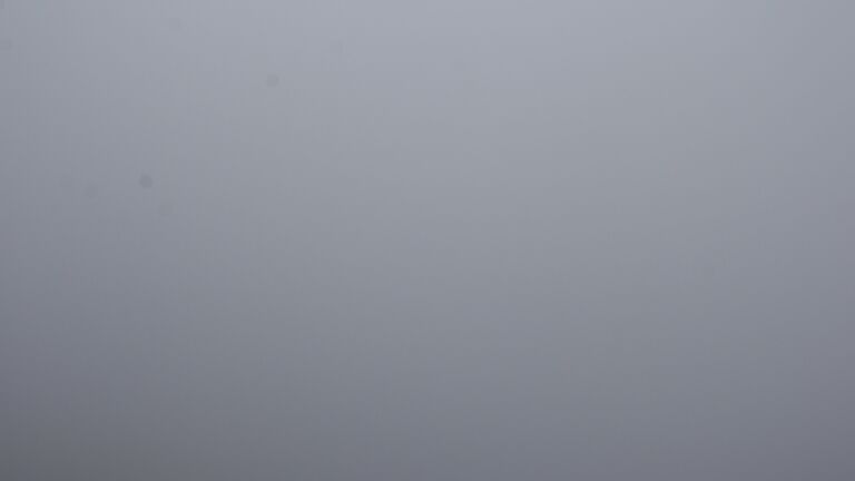 Dieses Bild zeigt eine Webcam-Aufnahme vom Achertal, aufgenommen am Montag, den 13.04.2026 um 14:20 Uhr. Die Temperatur betrug 6.9°C.