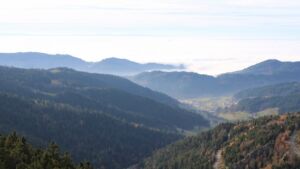 Dieses Bild zeigt eine Webcam-Aufnahme vom Achertal, aufgenommen am Montag, den 10.11.2025 um 15:00 Uhr. Die Temperatur betrug 10.4°C.