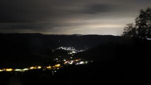 Dieses Bild zeigt eine Webcam-Aufnahme vom Achertal, aufgenommen am Samstag, den 13.06.2026 um 03:00 Uhr. Die Temperatur betrug 13.8°C.