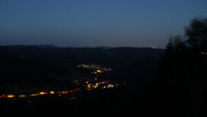 Dieses Bild zeigt eine Webcam-Aufnahme vom Achertal, aufgenommen am Samstag, den 08.08.2026 um 05:10 Uhr. Die Temperatur betrug 17.6°C.