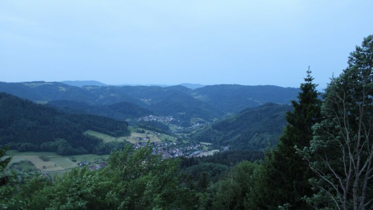 Dieses Bild zeigt eine Webcam-Aufnahme vom Achertal, aufgenommen am Samstag, den 30.05.2026 um 05:30 Uhr. Die Temperatur betrug 18.3°C.