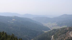 Dieses Bild zeigt eine Webcam-Aufnahme vom Achertal, aufgenommen am Montag, den 09.03.2026 um 13:40 Uhr. Die Temperatur betrug 10.6°C.