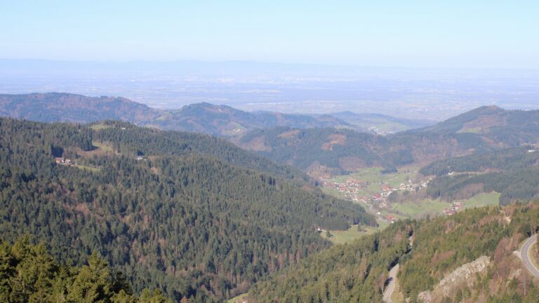 Dieses Bild zeigt eine Webcam-Aufnahme vom Achertal, aufgenommen am Dienstag, den 07.04.2026 um 09:50 Uhr. Die Temperatur betrug 11.2°C.