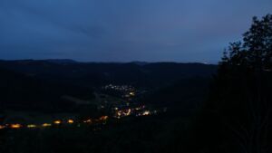 Dieses Bild zeigt eine Webcam-Aufnahme vom Achertal, aufgenommen am Mittwoch, den 10.06.2026 um 04:30 Uhr. Die Temperatur betrug 9.7°C.
