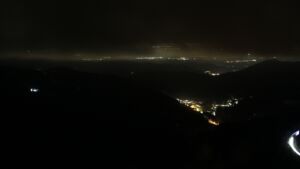 Dieses Bild zeigt eine Webcam-Aufnahme vom Achertal, aufgenommen am Montag, den 17.11.2025 um 22:00 Uhr. Die Temperatur betrug -2.3°C.