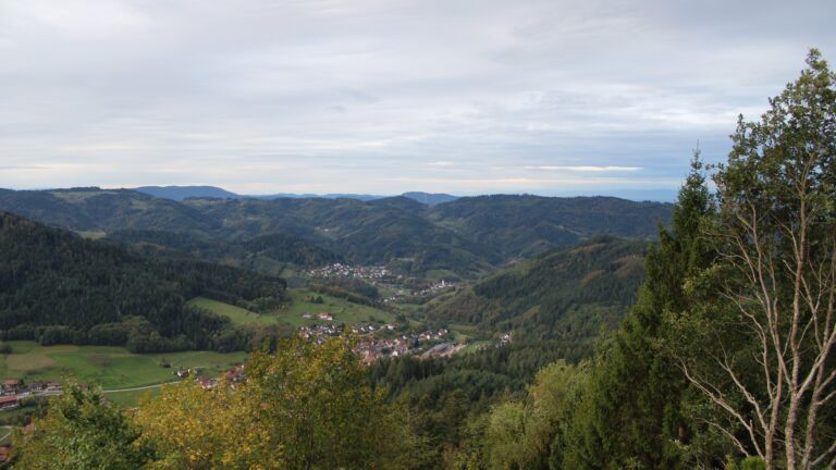 Dieses Bild zeigt eine Webcam-Aufnahme vom Achertal, aufgenommen am Freitag, den 23.10.2026 um 08:40 Uhr. Die Temperatur betrug 10.5°C.