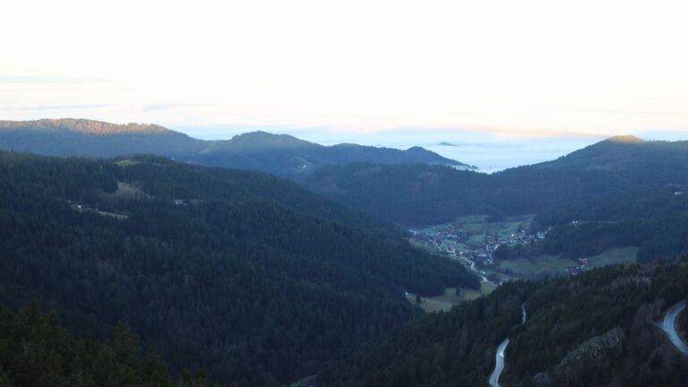 Dieses Bild zeigt eine Webcam-Aufnahme vom Achertal, aufgenommen am Mittwoch, den 25.02.2026 um 07:40 Uhr. Die Temperatur betrug 8.2°C.