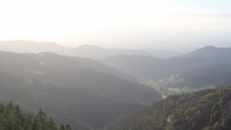 Dieses Bild zeigt eine Webcam-Aufnahme vom Achertal, aufgenommen am Mittwoch, den 17.09.2025 um 18:20 Uhr. Die Temperatur betrug 12.8°C.
