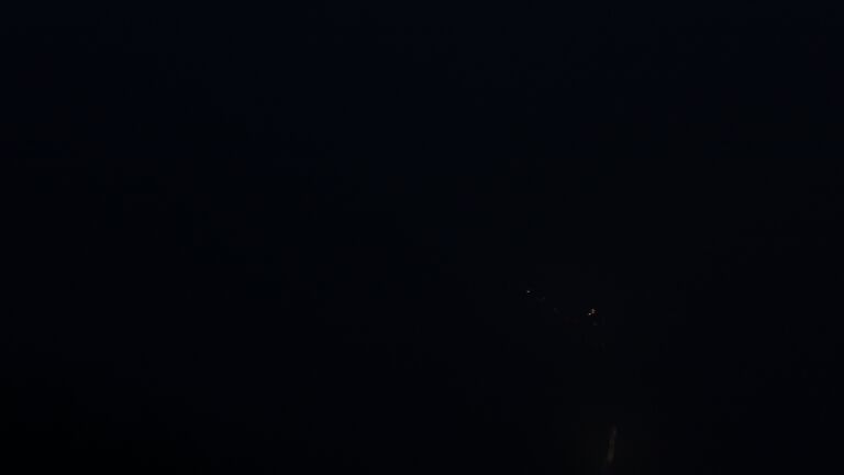Dieses Bild zeigt eine Webcam-Aufnahme vom Achertal, aufgenommen am Freitag, den 24.10.2025 um 07:10 Uhr. Die Temperatur betrug 0.6°C.