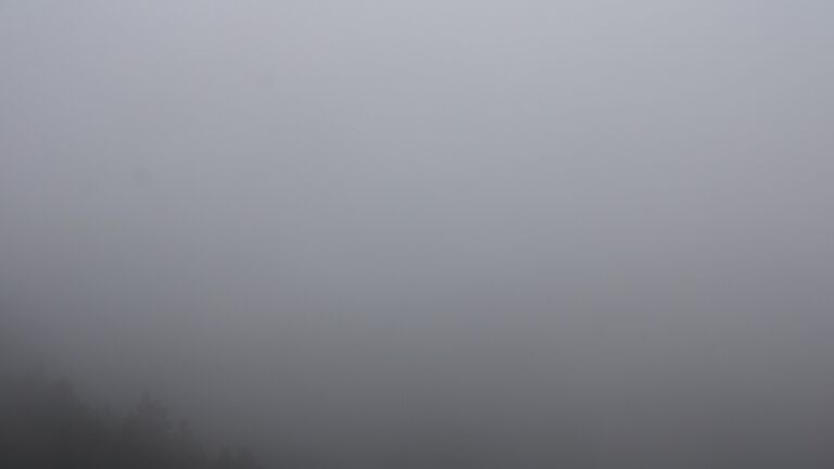 Dieses Bild zeigt eine Webcam-Aufnahme vom Achertal, aufgenommen am Samstag, den 06.12.2025 um 10:30 Uhr. Die Temperatur betrug 2.1°C.