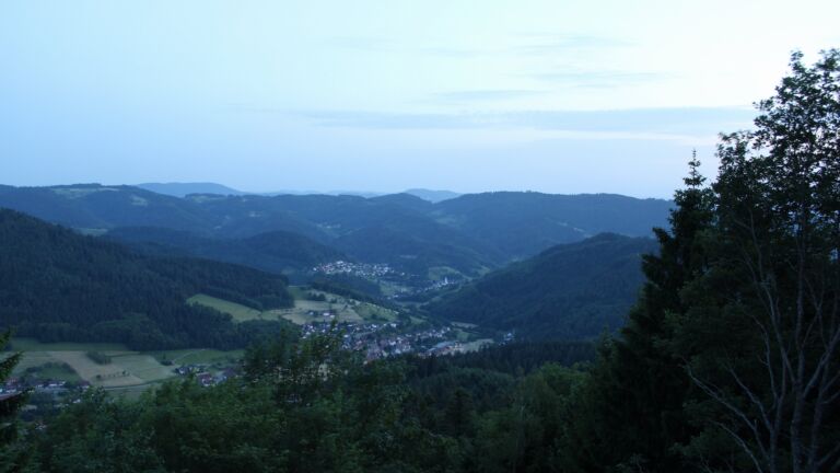 Dieses Bild zeigt eine Webcam-Aufnahme vom Achertal, aufgenommen am Samstag, den 30.05.2026 um 21:40 Uhr. Die Temperatur betrug 23.4°C.