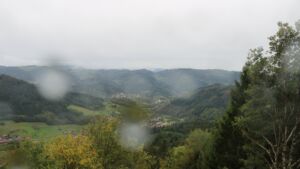 Dieses Bild zeigt eine Webcam-Aufnahme vom Achertal, aufgenommen am Mittwoch, den 21.10.2026 um 15:00 Uhr. Die Temperatur betrug 5.8°C.