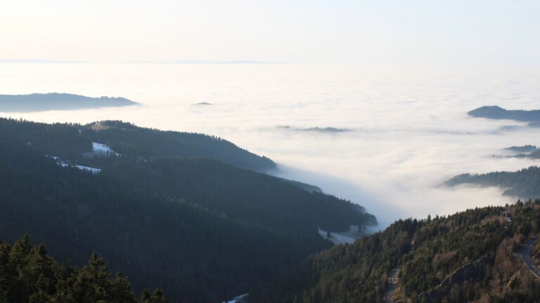 Dieses Bild zeigt eine Webcam-Aufnahme vom Achertal, aufgenommen am Montag, den 19.01.2026 um 15:40 Uhr. Die Temperatur betrug 9.8°C.