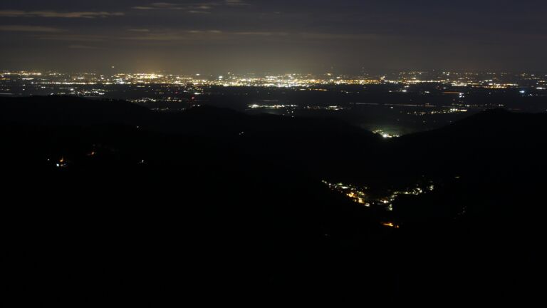 Dieses Bild zeigt eine Webcam-Aufnahme vom Achertal, aufgenommen am Dienstag, den 16.09.2025 um 20:40 Uhr. Die Temperatur betrug 8.4°C.