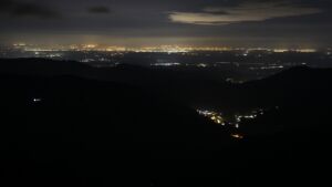 Dieses Bild zeigt eine Webcam-Aufnahme vom Achertal, aufgenommen am Mittwoch, den 15.04.2026 um 04:00 Uhr. Die Temperatur betrug 3.1°C.