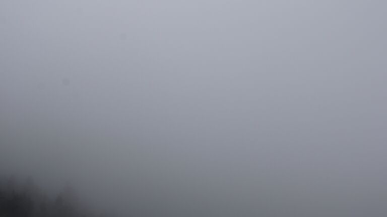 Dieses Bild zeigt eine Webcam-Aufnahme vom Achertal, aufgenommen am Donnerstag, den 21.08.2025 um 08:20 Uhr. Die Temperatur betrug 13.1°C.