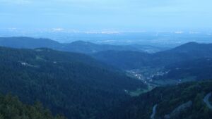 Dieses Bild zeigt eine Webcam-Aufnahme vom Achertal, aufgenommen am Montag, den 04.05.2026 um 05:30 Uhr. Die Temperatur betrug 10°C.