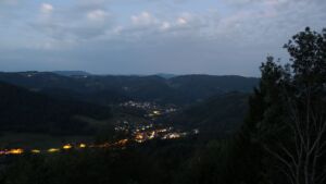 Dieses Bild zeigt eine Webcam-Aufnahme vom Achertal, aufgenommen am Dienstag, den 08.09.2026 um 06:10 Uhr. Die Temperatur betrug 19.6°C.