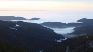 Dieses Bild zeigt eine Webcam-Aufnahme vom Achertal, aufgenommen am Dienstag, den 20.01.2026 um 16:50 Uhr. Die Temperatur betrug 7.1°C.