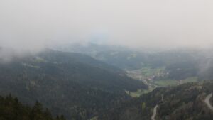 Dieses Bild zeigt eine Webcam-Aufnahme vom Achertal, aufgenommen am Dienstag, den 22.04.2025 um 06:40 Uhr. Die Temperatur betrug 5.2°C.
