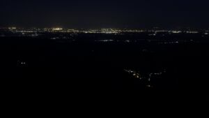 Dieses Bild zeigt eine Webcam-Aufnahme vom Achertal, aufgenommen am Dienstag, den 28.04.2026 um 05:00 Uhr. Die Temperatur betrug 9.6°C.