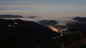 Dieses Bild zeigt eine Webcam-Aufnahme vom Achertal, aufgenommen am Donnerstag, den 05.02.2026 um 02:30 Uhr. Die Temperatur betrug 4.9°C.