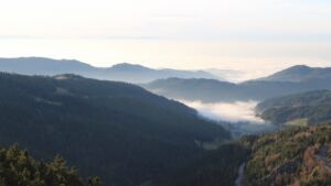 Dieses Bild zeigt eine Webcam-Aufnahme vom Achertal, aufgenommen am Sonntag, den 21.12.2025 um 15:30 Uhr. Die Temperatur betrug 7.4°C.