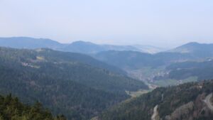 Dieses Bild zeigt eine Webcam-Aufnahme vom Achertal, aufgenommen am Samstag, den 21.03.2026 um 10:30 Uhr. Die Temperatur betrug 7.9°C.