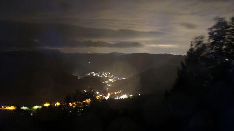Dieses Bild zeigt eine Webcam-Aufnahme vom Achertal, aufgenommen am Donnerstag, den 08.10.2026 um 03:00 Uhr. Die Temperatur betrug 13.2°C.