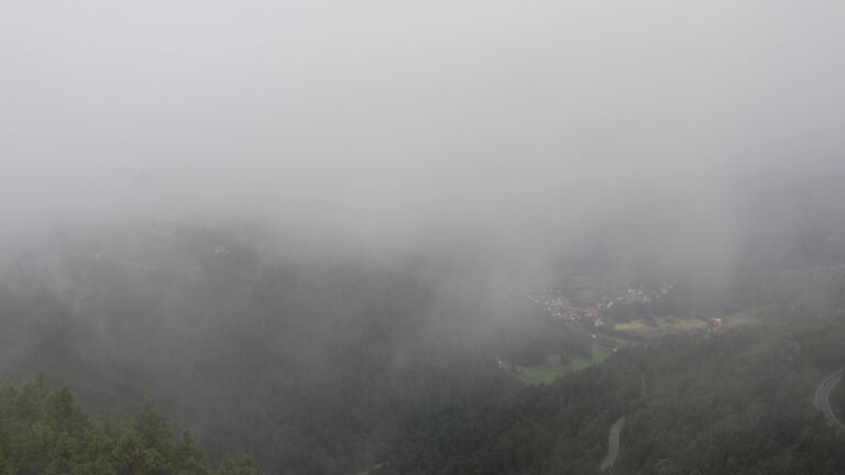 Dieses Bild zeigt eine Webcam-Aufnahme vom Achertal, aufgenommen am Samstag, den 07.06.2025 um 07:40 Uhr. Die Temperatur betrug 10.8°C.