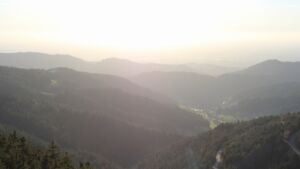 Dieses Bild zeigt eine Webcam-Aufnahme vom Achertal, aufgenommen am Dienstag, den 07.04.2026 um 19:20 Uhr. Die Temperatur betrug 12.9°C.