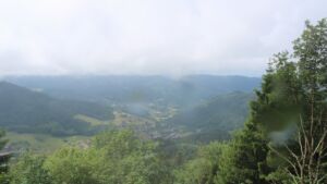 Dieses Bild zeigt eine Webcam-Aufnahme vom Achertal, aufgenommen am Dienstag, den 09.06.2026 um 12:40 Uhr. Die Temperatur betrug 10.8°C.