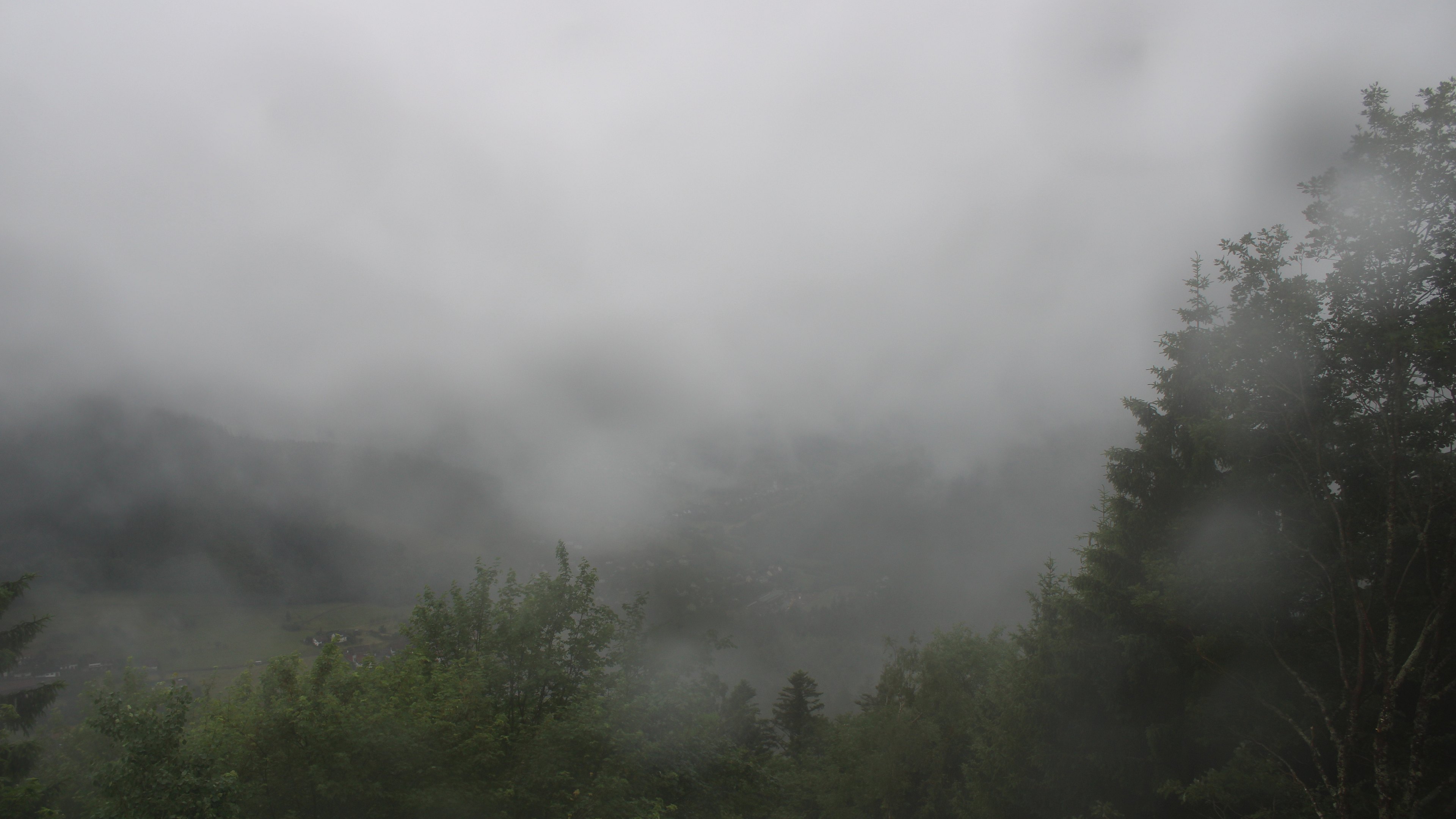 Dieses Bild zeigt eine Webcam-Aufnahme vom Achertal, aufgenommen am Dienstag, den 09.06.2026 um 07:20 Uhr. Die Temperatur betrug 10°C.