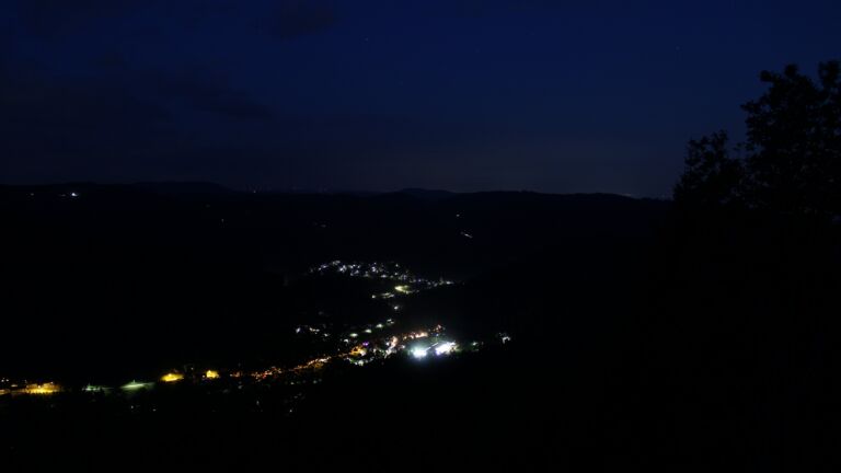 Dieses Bild zeigt eine Webcam-Aufnahme vom Achertal, aufgenommen am Montag, den 05.10.2026 um 06:30 Uhr. Die Temperatur betrug 14°C.