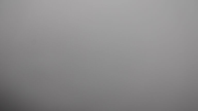 Dieses Bild zeigt eine Webcam-Aufnahme vom Achertal, aufgenommen am Dienstag, den 21.10.2025 um 09:00 Uhr. Die Temperatur betrug 7.4°C.