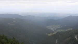 Dieses Bild zeigt eine Webcam-Aufnahme vom Achertal, aufgenommen am Mittwoch, den 16.07.2025 um 09:40 Uhr. Die Temperatur betrug 10.9°C.