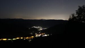 Dieses Bild zeigt eine Webcam-Aufnahme vom Achertal, aufgenommen am Freitag, den 24.07.2026 um 03:50 Uhr. Die Temperatur betrug 13.9°C.