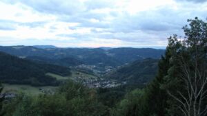 Dieses Bild zeigt eine Webcam-Aufnahme vom Achertal, aufgenommen am Freitag, den 28.08.2026 um 20:20 Uhr. Die Temperatur betrug 18.6°C.