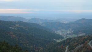 Dieses Bild zeigt eine Webcam-Aufnahme vom Achertal, aufgenommen am Samstag, den 18.10.2025 um 08:10 Uhr. Die Temperatur betrug 4.3°C.