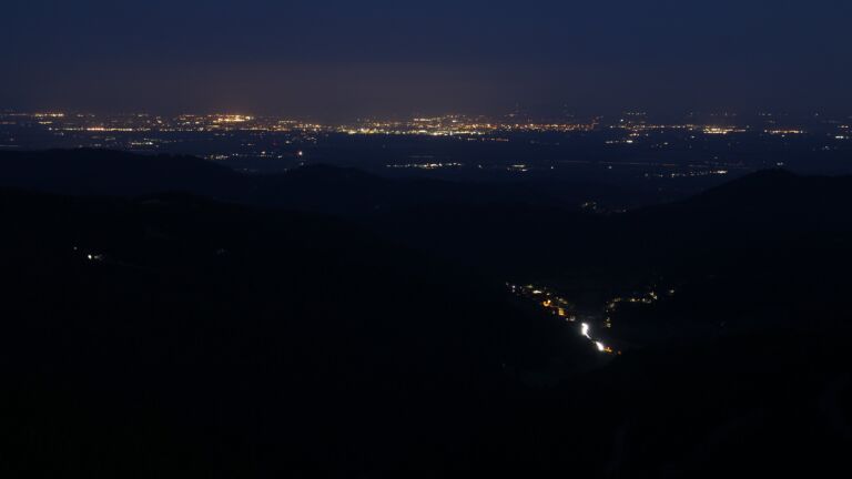 Dieses Bild zeigt eine Webcam-Aufnahme vom Achertal, aufgenommen am Mittwoch, den 06.08.2025 um 05:10 Uhr. Die Temperatur betrug 9.6°C.