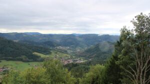 Dieses Bild zeigt eine Webcam-Aufnahme vom Achertal, aufgenommen am Freitag, den 18.09.2026 um 15:30 Uhr. Die Temperatur betrug 12.8°C.
