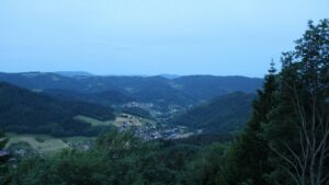 Dieses Bild zeigt eine Webcam-Aufnahme vom Achertal, aufgenommen am Dienstag, den 02.06.2026 um 05:10 Uhr. Die Temperatur betrug 16.1°C.