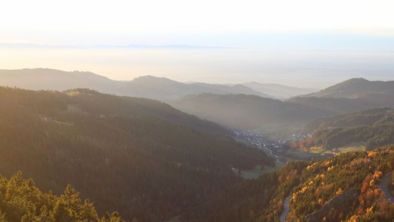 Dieses Bild zeigt eine Webcam-Aufnahme vom Achertal, aufgenommen am Mittwoch, den 05.11.2025 um 16:40 Uhr. Die Temperatur betrug 12.3°C.