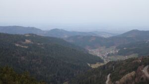 Dieses Bild zeigt eine Webcam-Aufnahme vom Achertal, aufgenommen am Freitag, den 06.03.2026 um 07:30 Uhr. Die Temperatur betrug 11.4°C.