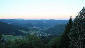 Dieses Bild zeigt eine Webcam-Aufnahme vom Achertal, aufgenommen am Freitag, den 10.07.2026 um 05:50 Uhr. Die Temperatur betrug 18.5°C.